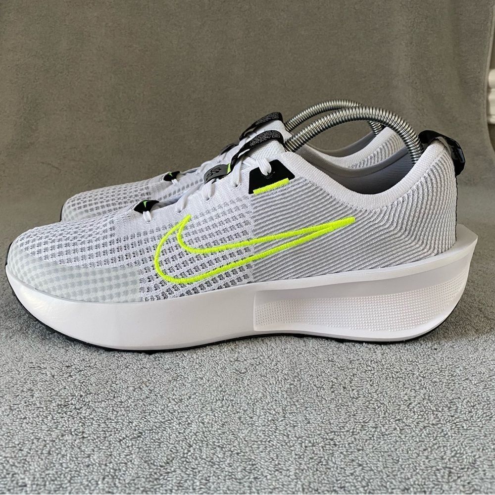 Nike Mens 13 Interact Run Running Shoes Athletic Sneaker FD2291-100 White Volt - Picture 4 of 8